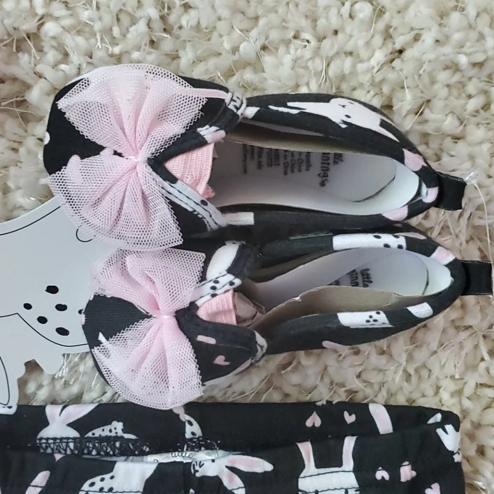Little beginnings 12 mo baby outfit rabbits